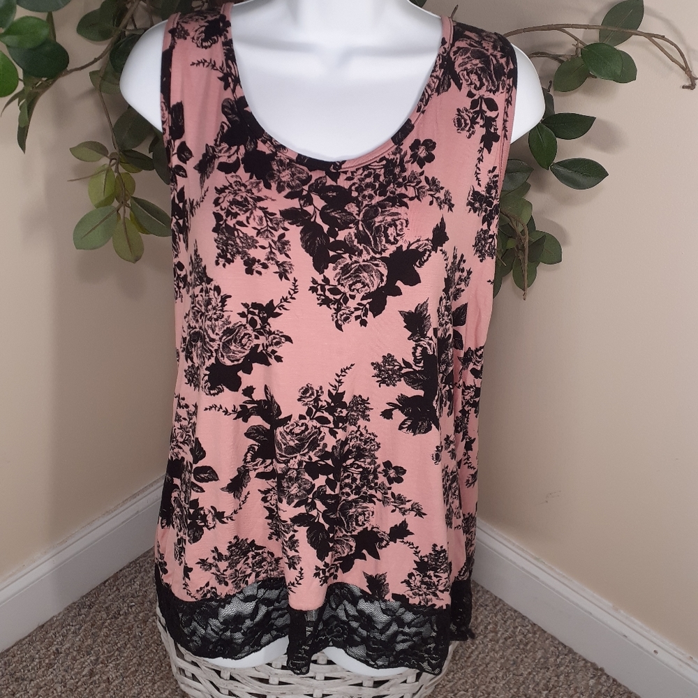 3/$15 Floral pattern on a Pale PinkRue Juju top
